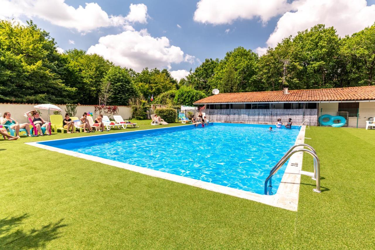 Camping Bois De St Hilaire Chalandray 외부 사진
