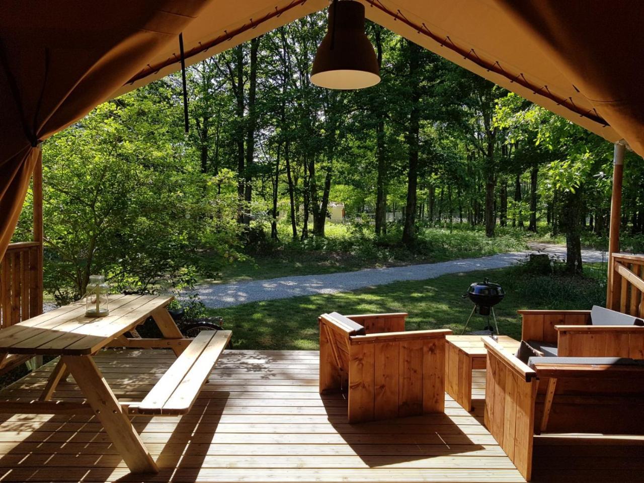 Camping Bois De St Hilaire Chalandray 외부 사진