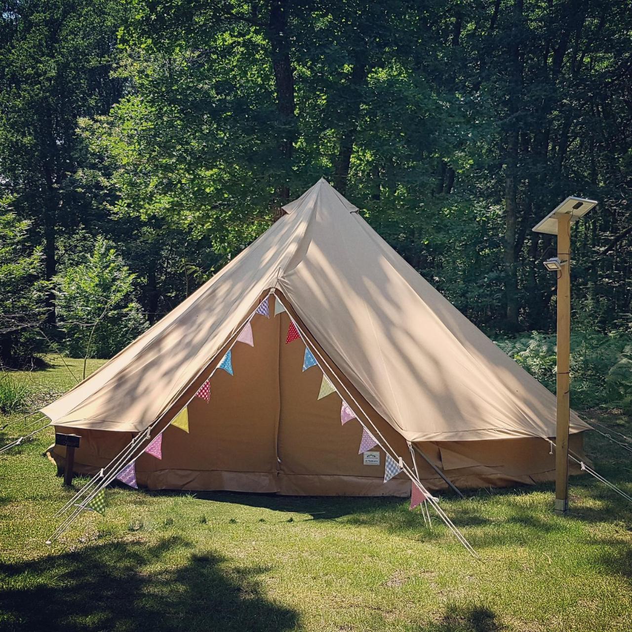Camping Bois De St Hilaire Chalandray 외부 사진